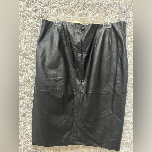 ASOS Charcoal LEATHER KNEE LENGTH LEATHER SKIRT, MOB WIFE, SIZE 16 - Picture 6 of 8